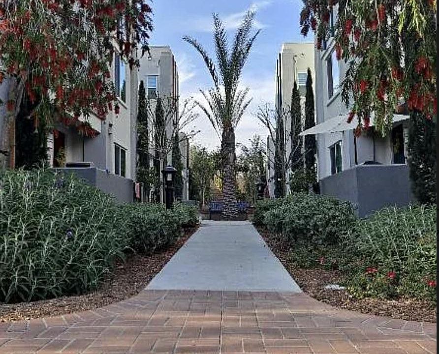 1st image of 114 Eureka Pl
