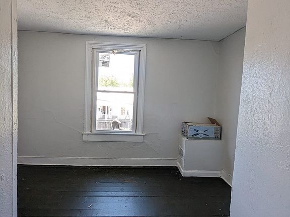 2nd image of 610 Worsham St