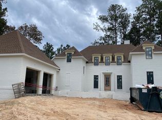 130 Westwood Rd, Pinehurst, NC 28374