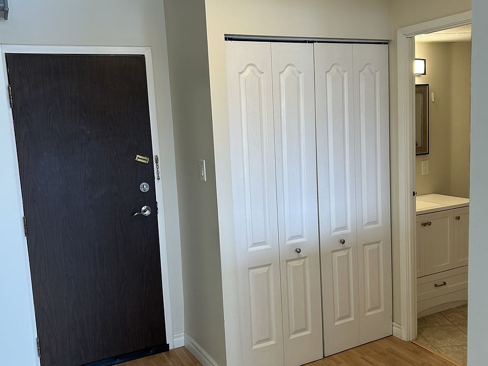 1st image of 641 Cedar St N #407