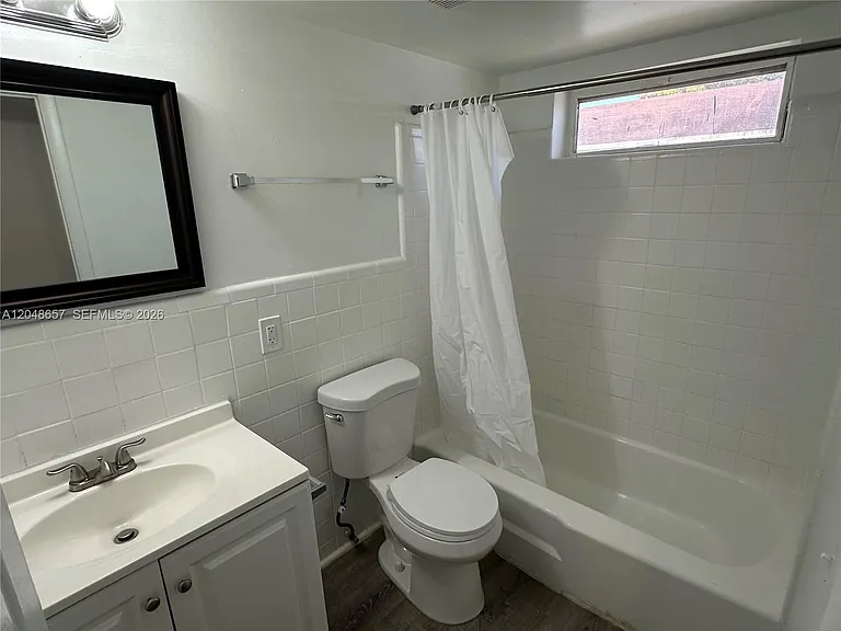 2401 NW 9th Ave #3 — Photo 23