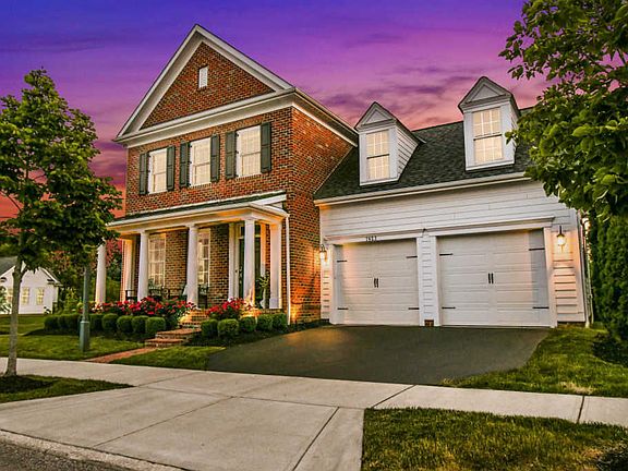 2nd image of 7823 Straits Ln