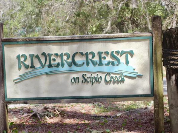 5 Walker Ln, Apalachicola, FL 32320
