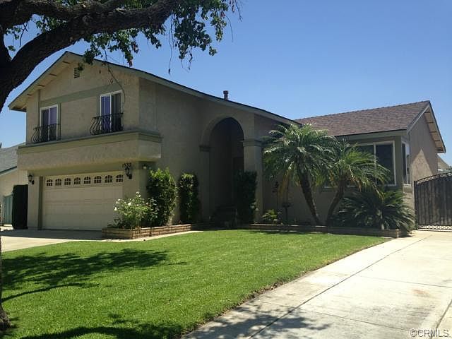 1st image of 1532 E Bermuda Dunes St
