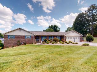 1442 John Sevier Dr, Morristown, TN 37814