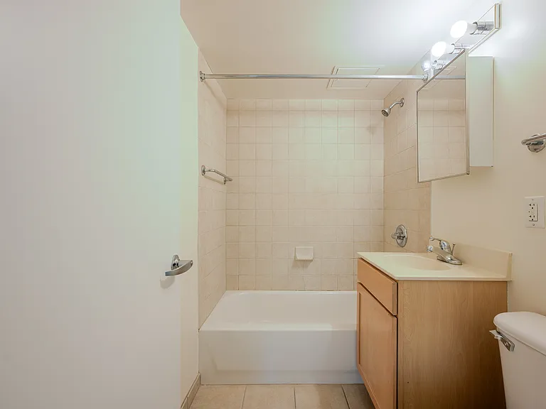 800 4th St SW #S709 — Photo 11