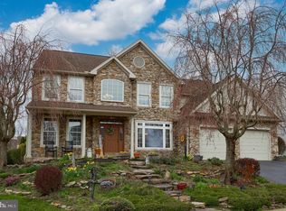 404 Mountain Blvd, Wernersville, PA 19565