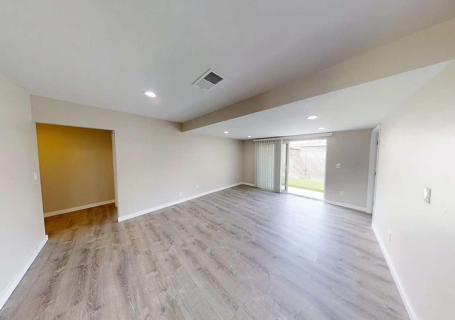 8BD/3BA, Great Yard and Patio! — Photo 4