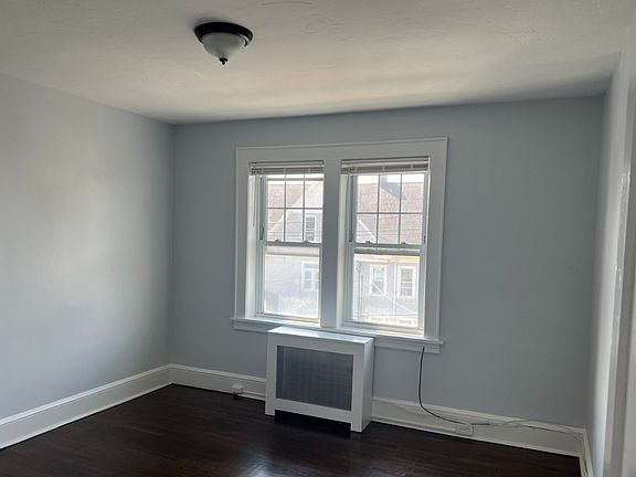3rd image of 24 Circular Ave APT 3B