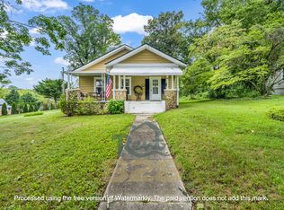 521 N Oak St, Hendersonville, NC 28739