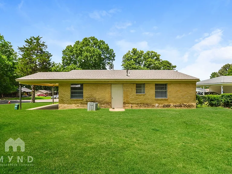 6875 Embassy Cir — Photo 19