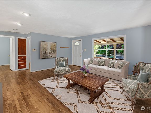 3rd image of 5031 50th Avenue S