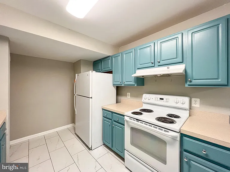 35 Pickering Ct #2 — Photo 6