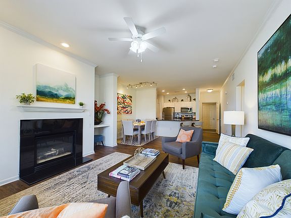 3rd image of 100 Hunsberger Dr #1603