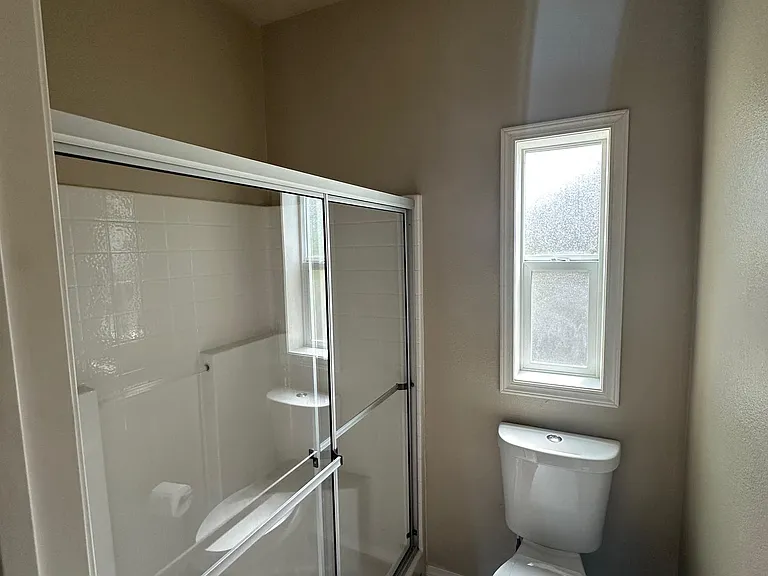 220 Swofford Rd — Photo 7