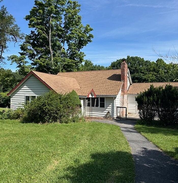1st image of 352 Stone Bridge Road