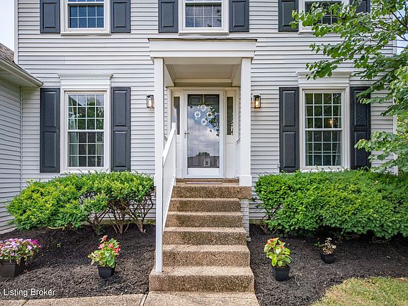 3rd image of 3017 Velden Dr