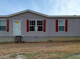 400 S Maple St, Ina, IL 62846