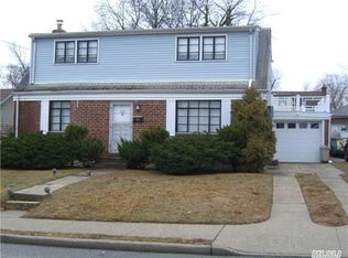 1633 Stuyvesant St, Elmont, NY 11003