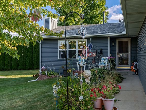 3rd image of 2647 Bainburg Dr