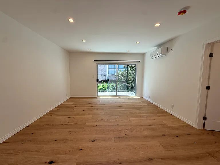 515 Pier Ave #3 — Photo 4