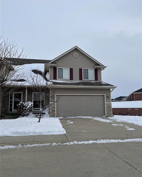 1st image of 2211 NW Cameo Ln