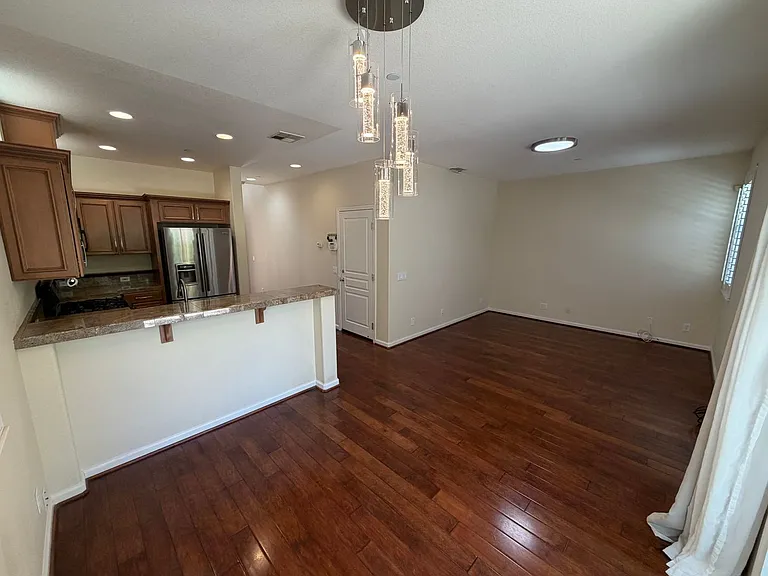 5028 Ocean Ln — Photo 6