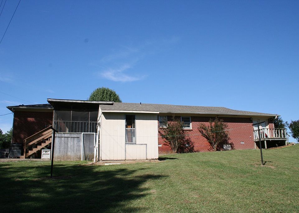 2nd image of 4049 Poplar Grove Rd