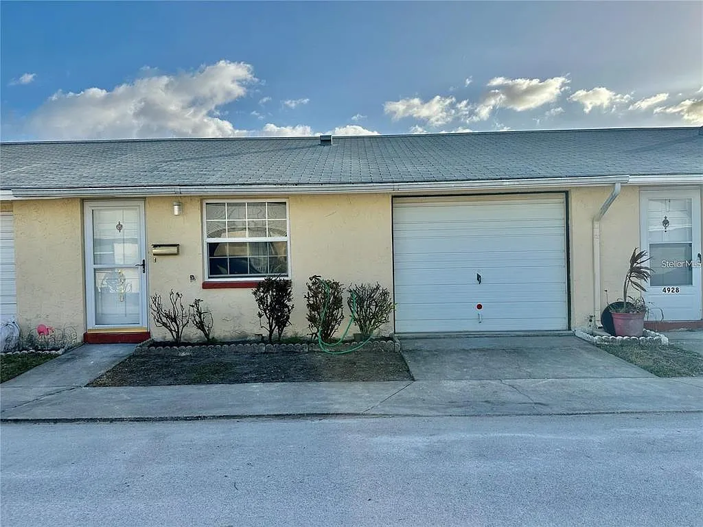 2 bed, 1.0 bath, 722 sqft, $1,400 — Photo 1