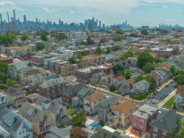 906 76th Street image 17 of 20