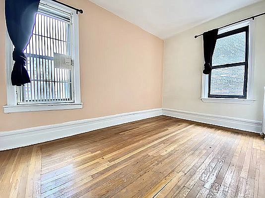 2nd image of 160 Claremont Ave APT 6J