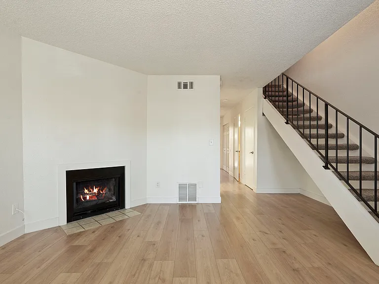 Elevate Apartments — Photo 32