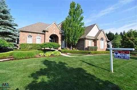 1st image of 55415 Belmont Dr