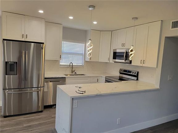 5th image of 605 Brittany Park #M