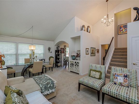 3rd image of 207 Greenward Way S