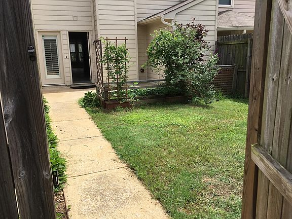3rd image of 6848 Steeplechase Dr NW
