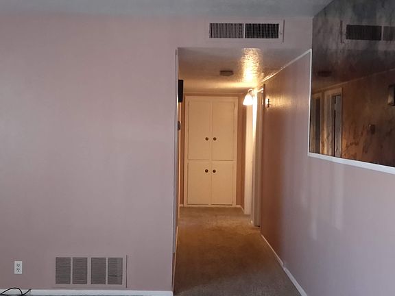 2nd image of 4104 Hermosa Dr NE