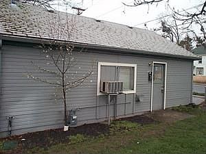 2nd image of 753 W Jackson St