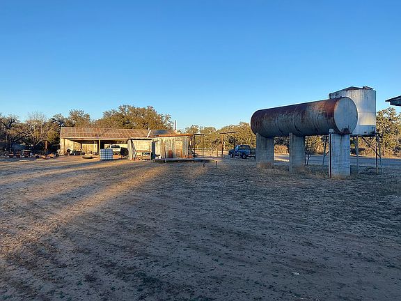 4th image of 17102 Us Highway 377