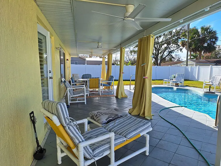 3208 Royal Palm Dr — Photo 27