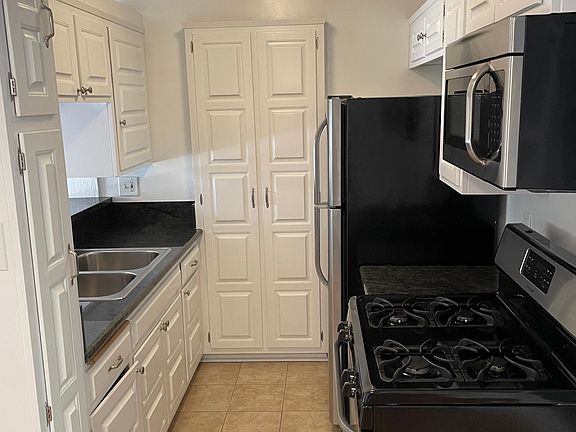 2nd image of 2250 N Beachwood Dr APT 103