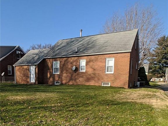 3rd image of 1402 Gulling Ave