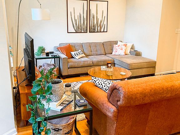 4th image of 673 W Roscoe St #675-203
