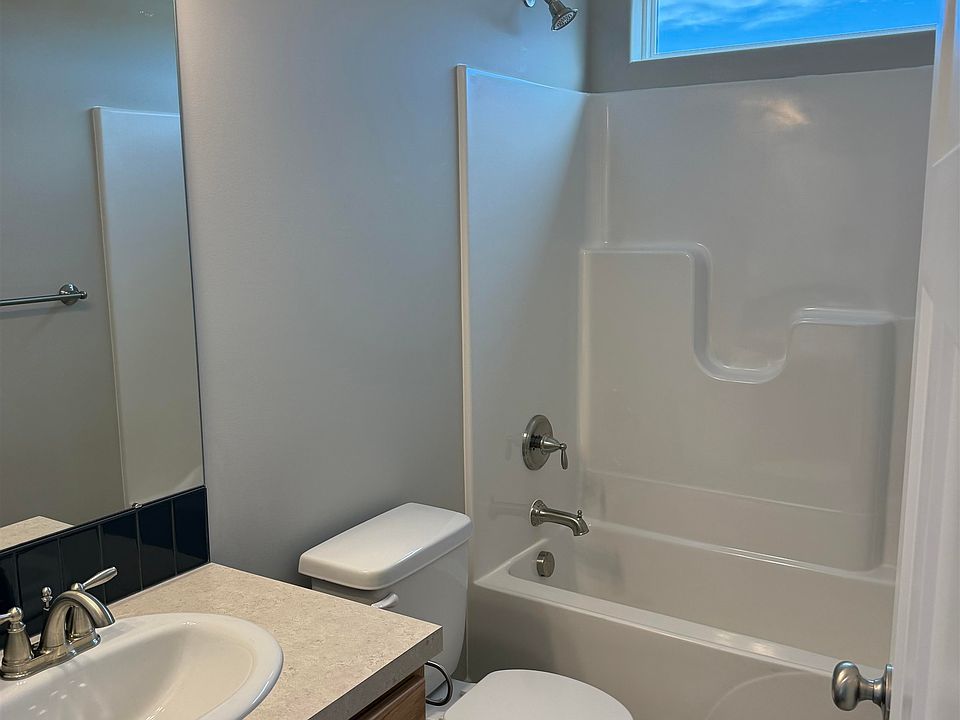 2373 S Saddle Cir, Wichita, KS 67235 | MLS #666733 | Zillow