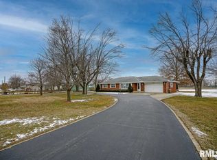 7468 Myrtle St, Manito, IL 61546