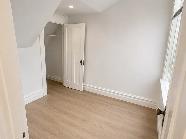 42 Wayne Pl #42 — Photo 5
