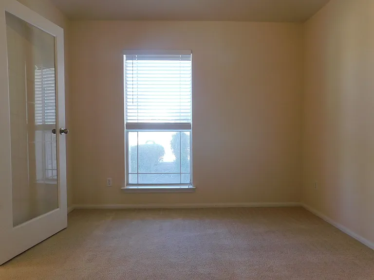 523 Cattail Cir — Photo 9