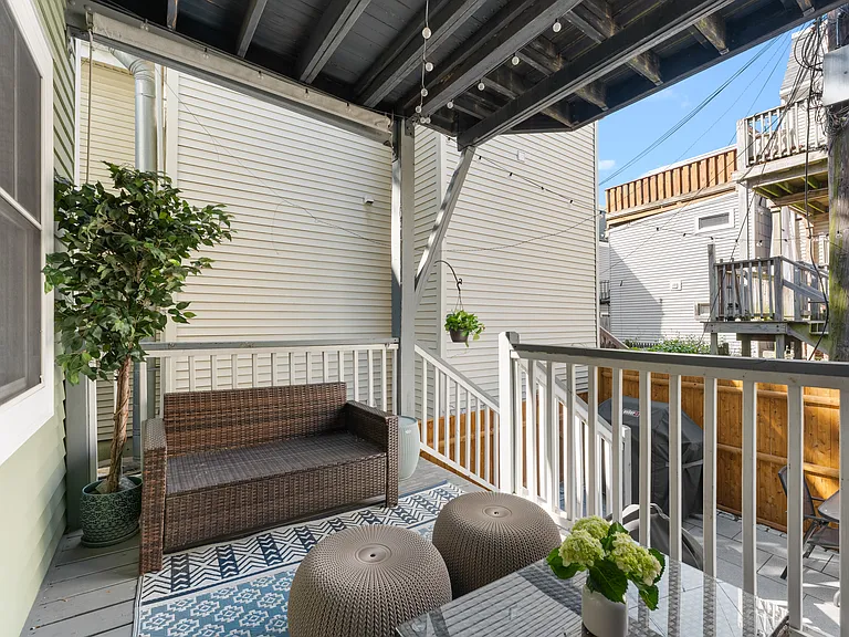 252 Bowen St #1 — Photo 11
