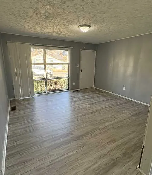 2206 Portsmouth St — Photo 4