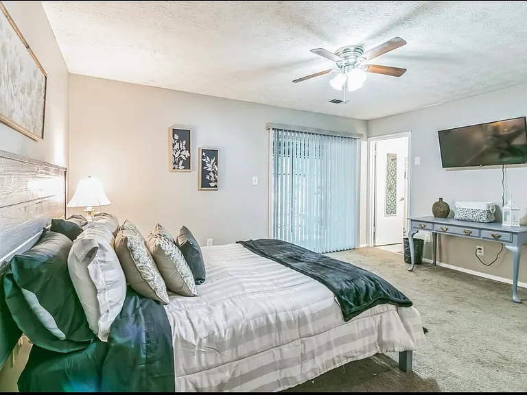 5121 Martins Crossing Rd — Photo 8